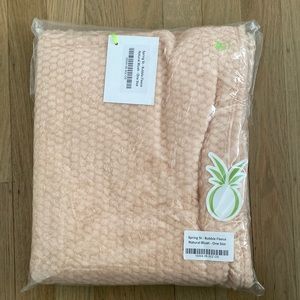 NWT Dudley Stephens Spring St Bubble Fleece Scarf in Natural Blush